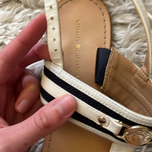 Sandals - Picture 3 of 4